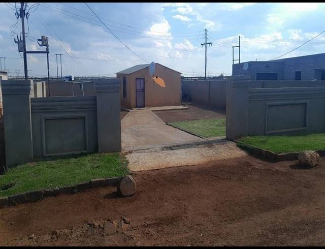 1 BEDROOM HOUSE FOR SALE IN BEVERLY HILLS